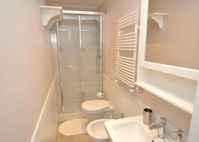 Shabby House -casa Indipendente Su 3 Livelli Nel Cuore Di *